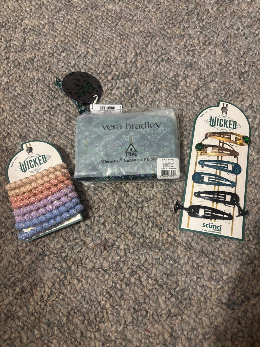 Vera Bradley wicked green zip card pouch with hair accessories